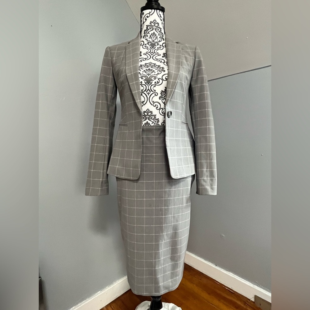 Express suit- grey and light pink! NWOT